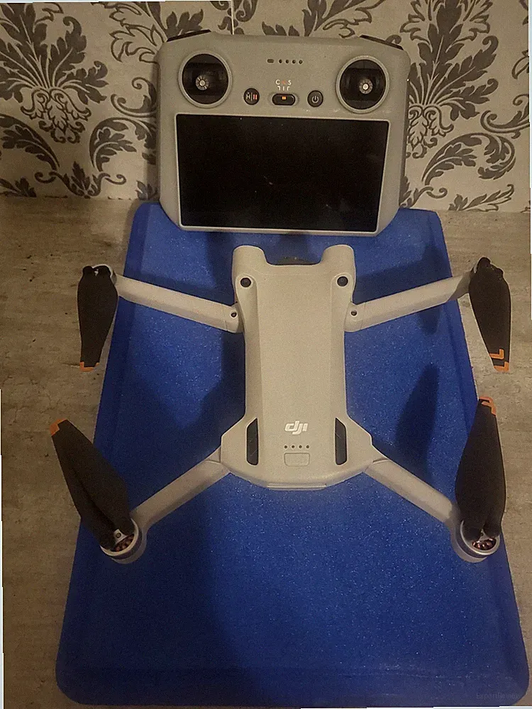 DJI Mini 3 Pro Kameradrohne mit RC