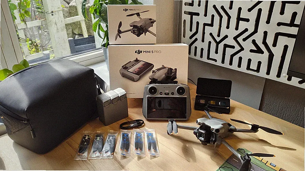 DJI Mini 5 Pro Fly More Combo