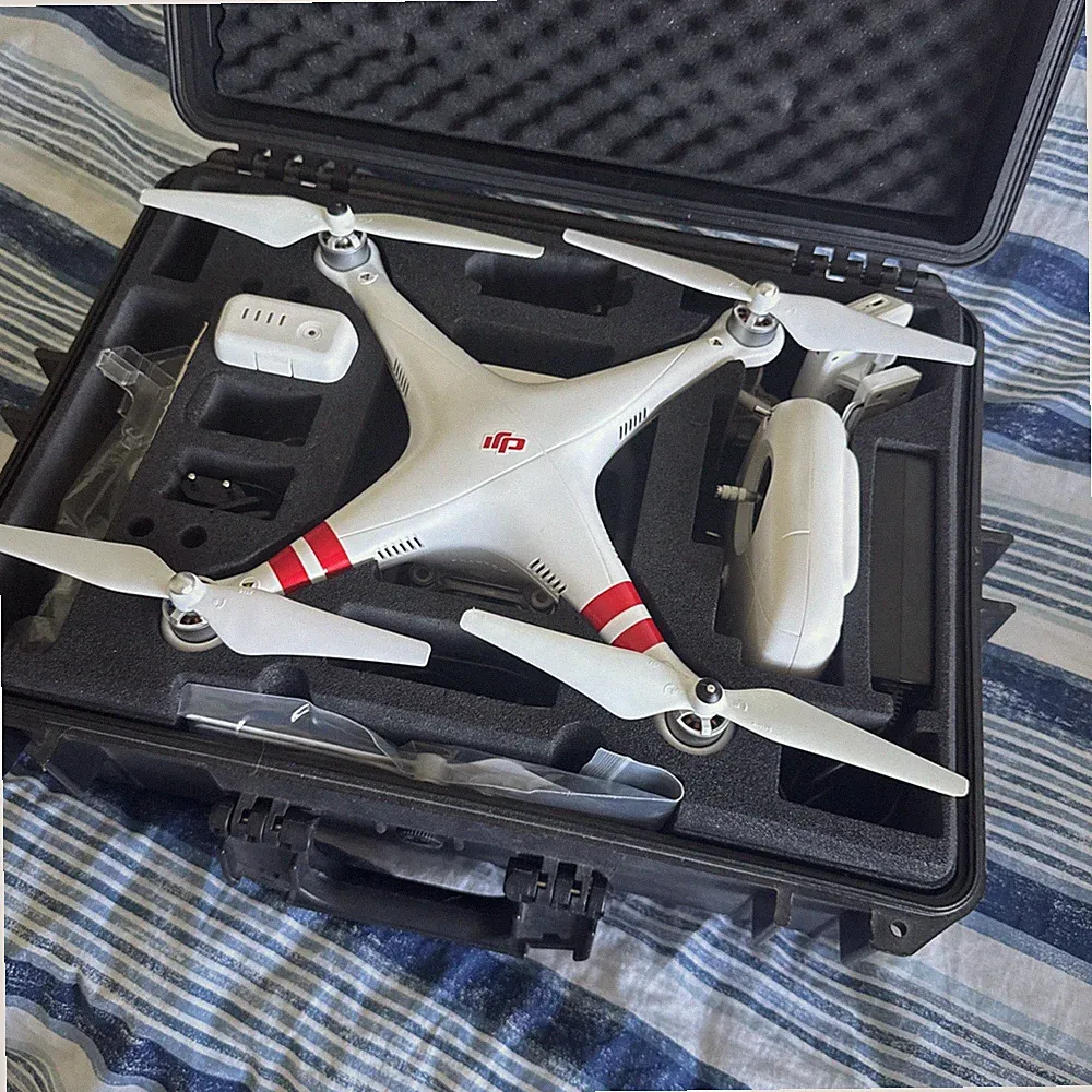 DJI Phantom 2 Vision Plus Drohne mit viel Zubehör